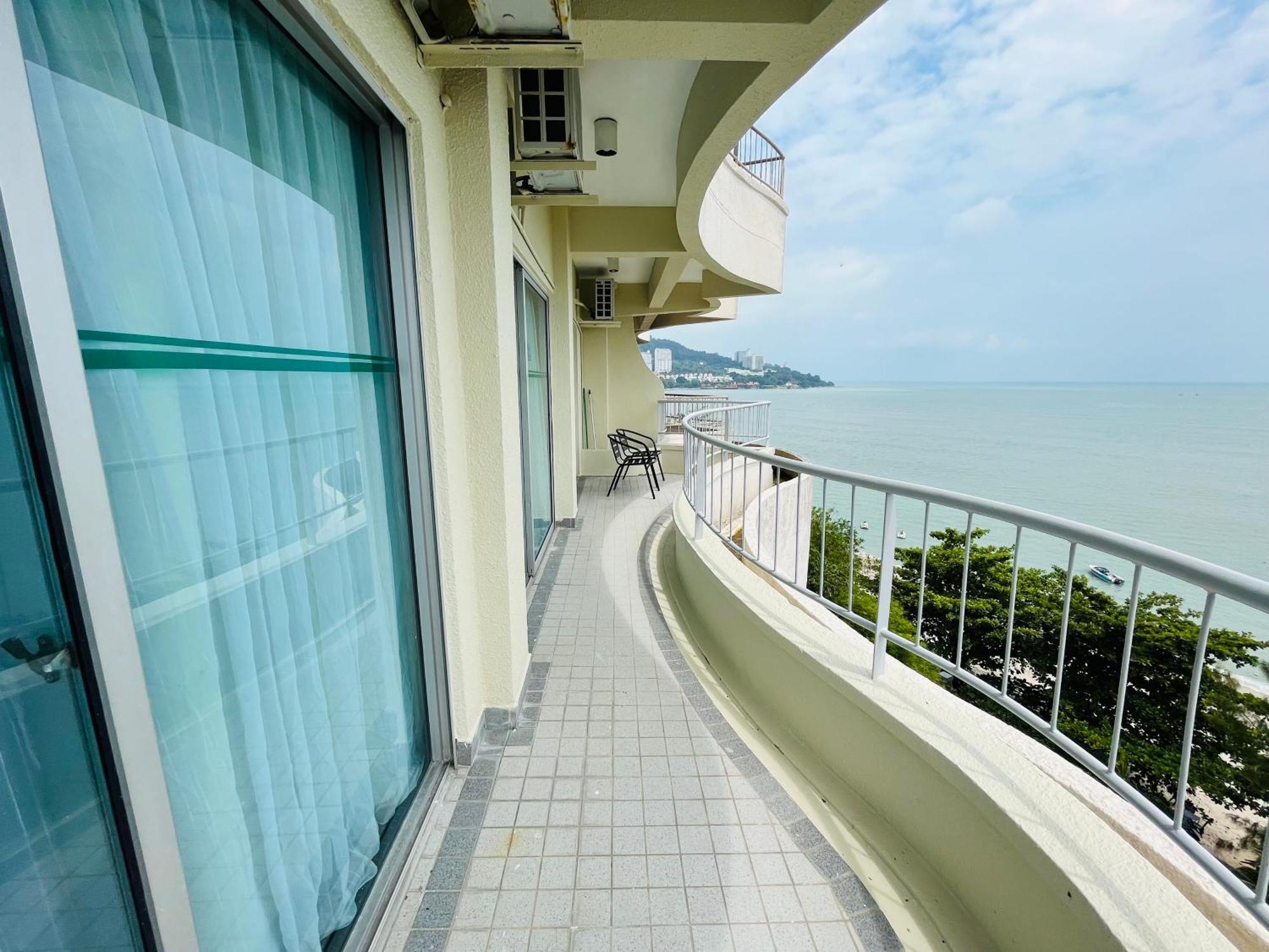 Paradise By The Sea In Penang By Veron At Rainbow Paradise Hotel Tanjung Bungah  Exterior photo