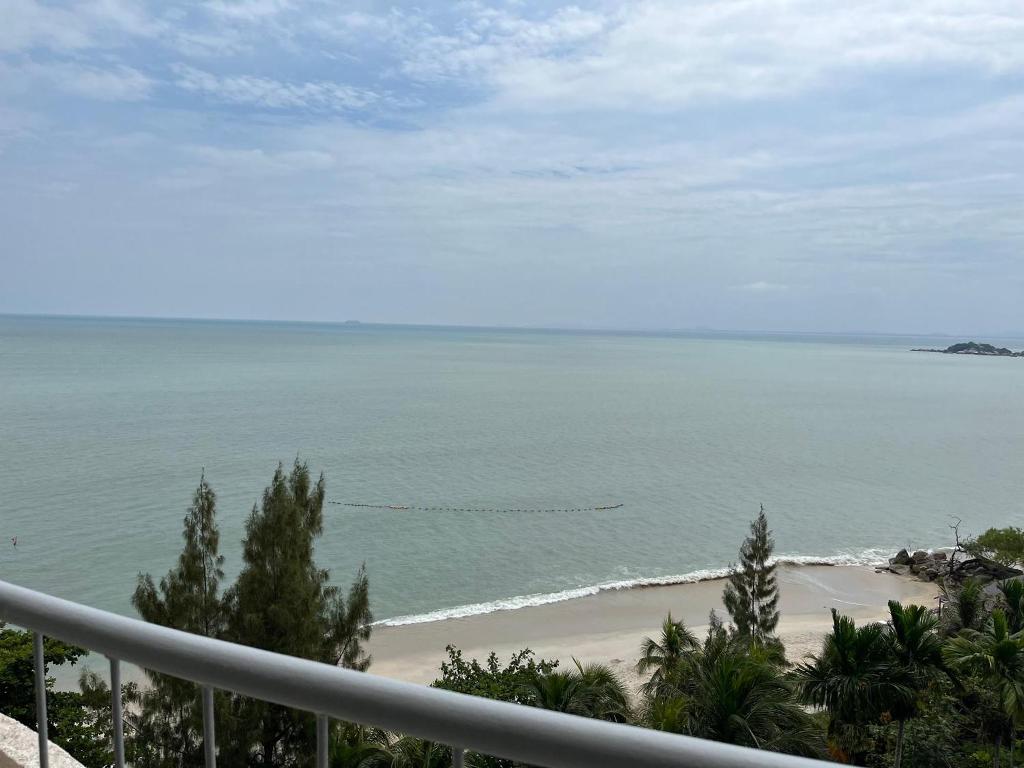 Paradise By The Sea In Penang By Veron At Rainbow Paradise Hotel Tanjung Bungah  Exterior photo